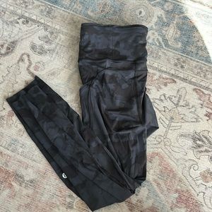 Lululemon wonder train crop leggings